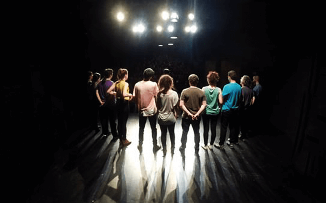 JUEGOS DE IMPROVISACIÓN